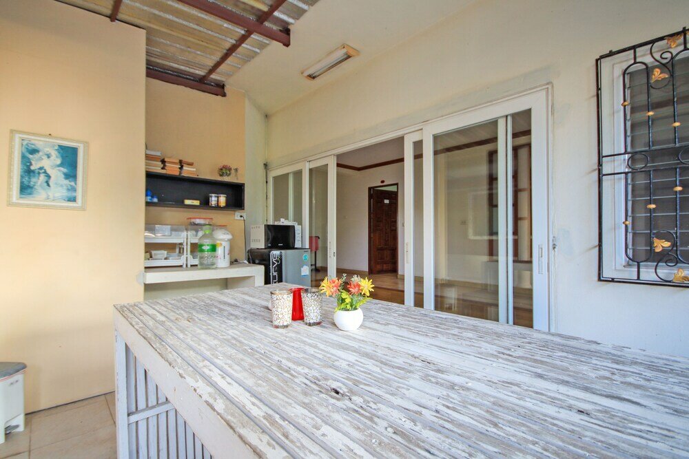 Фото Oyo 1117 Phuket Airport Suites