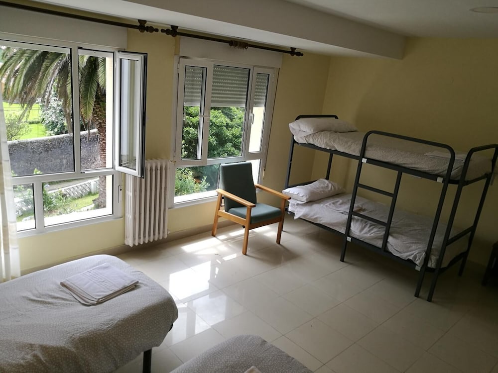 Фото Llanes International Hostel