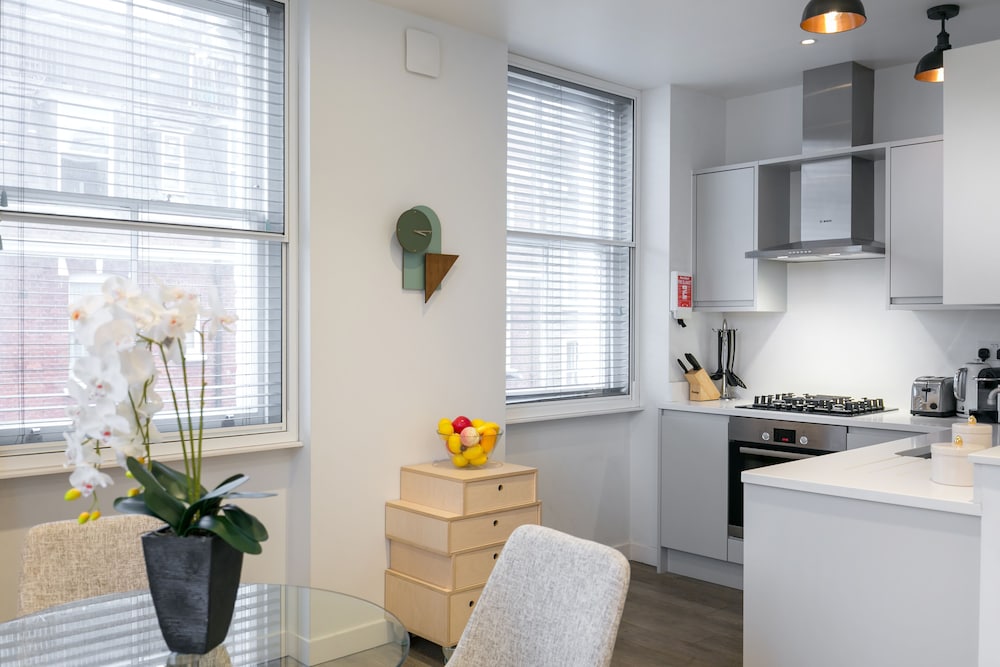 Фото Urban Chic - Rathbone