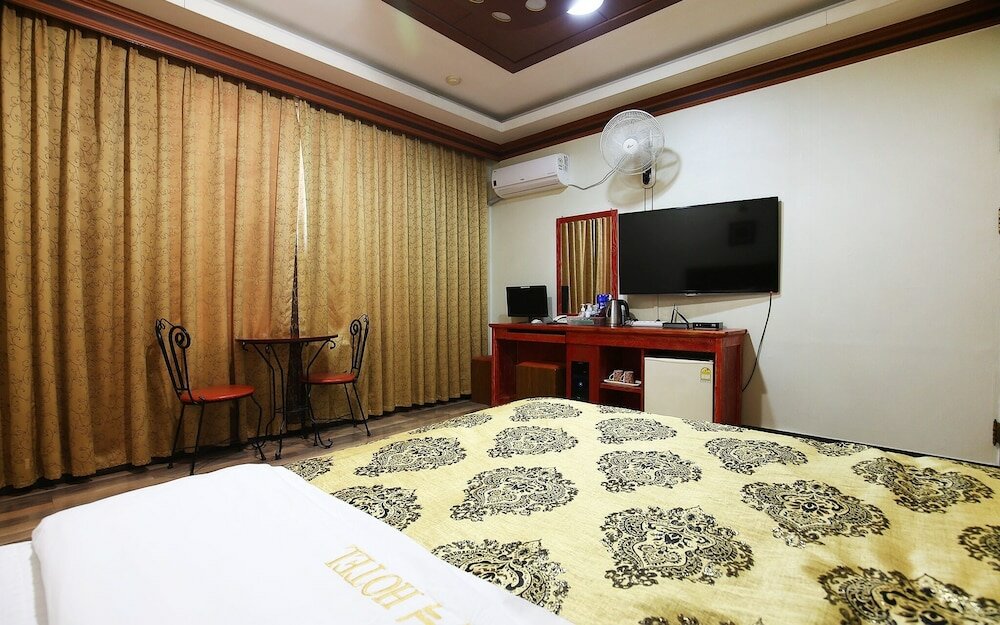 Фото Nonsan Titanic Motel