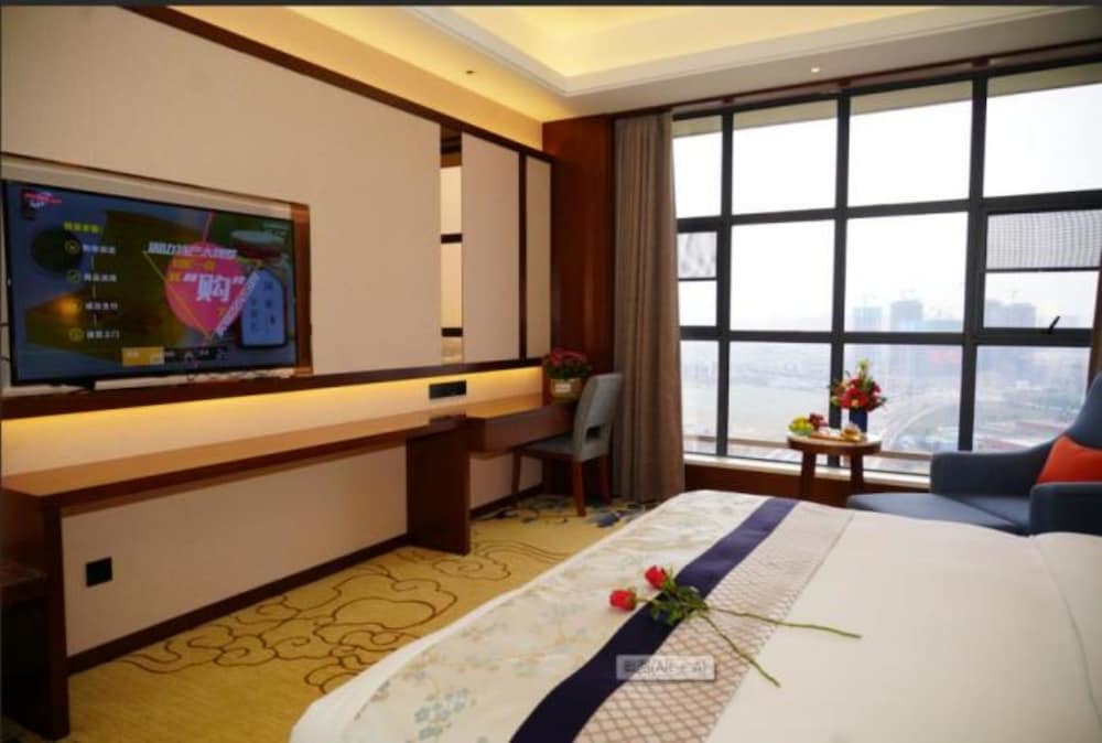 Фото Changsha Hualiang Huatian Holiday Hotel