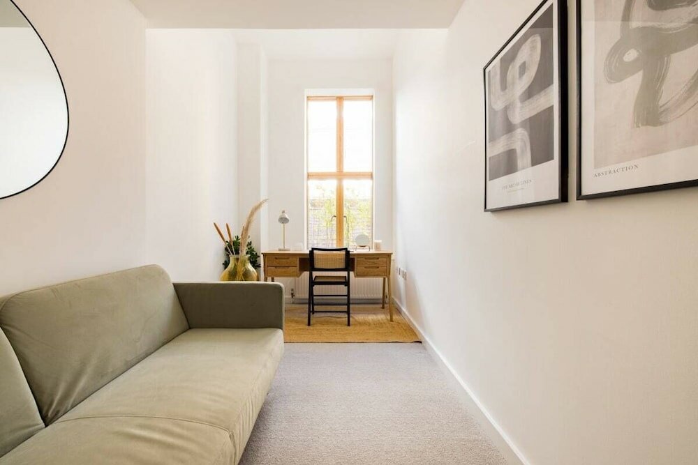 Фото The Clapham - Captivating 2bdr With Garden & Parking