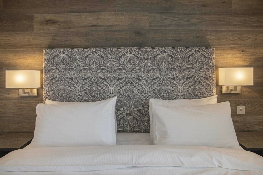 Фото Stunning Rare Soho Gem