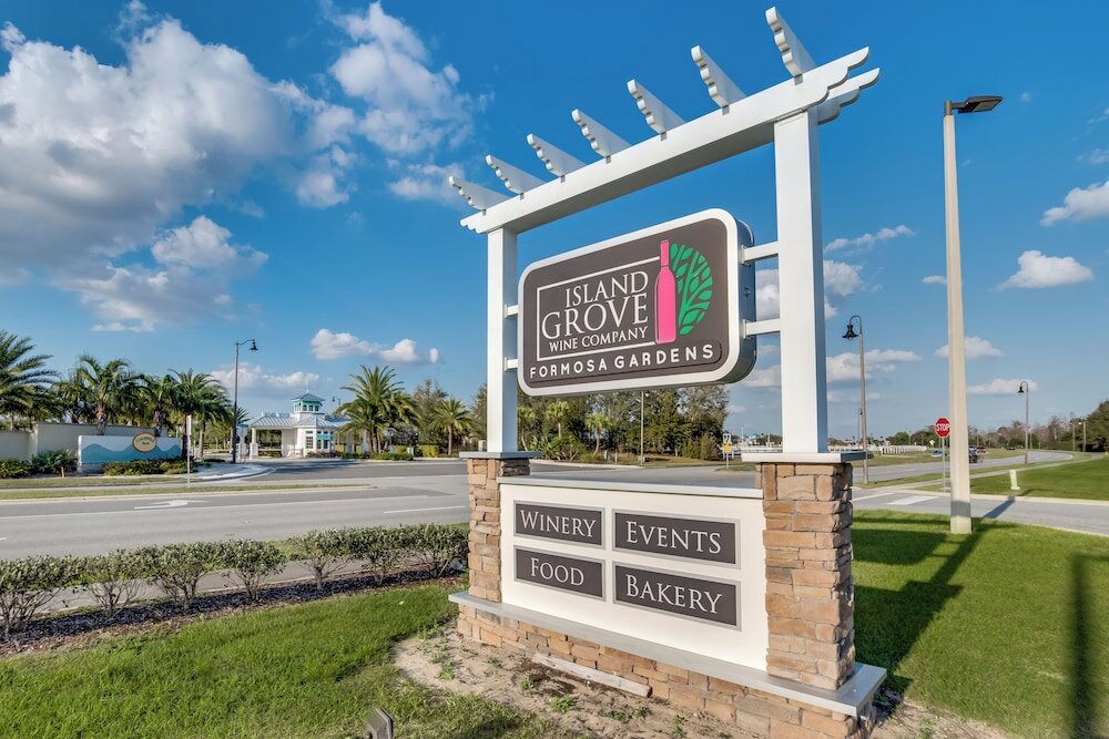 Фото 8000 Lost Shaker Lane