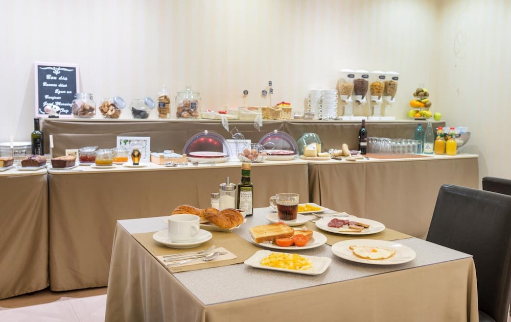 Фото Hotel Andria