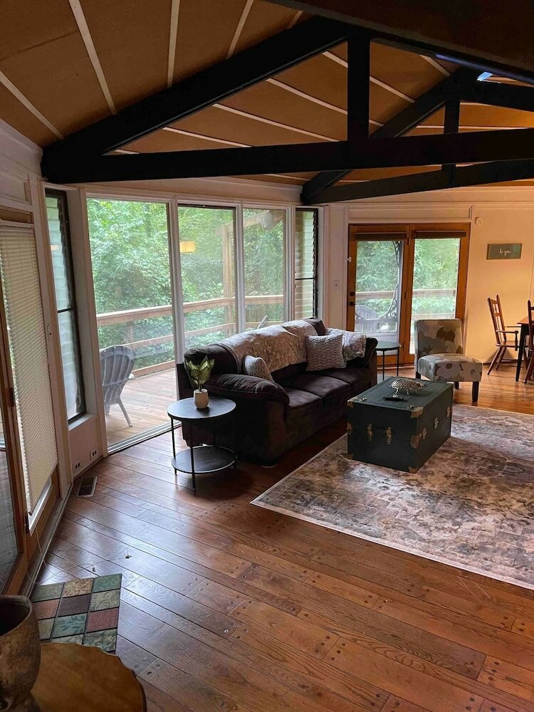 Фото Treetops in Town