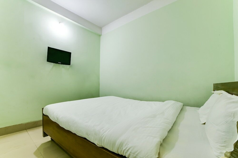 Фото Spot On 62000 Hotel The Raj Palace