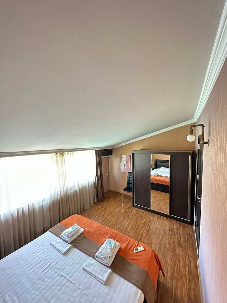 Фото Piano Hotel