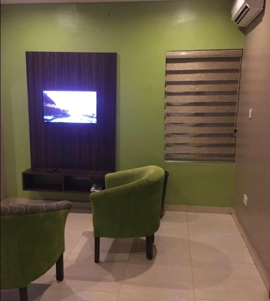 Фото Stoneside Hotel and Apartments