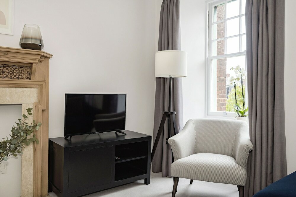 Фото 3 Sloane Gardens by UnderTheDoormat