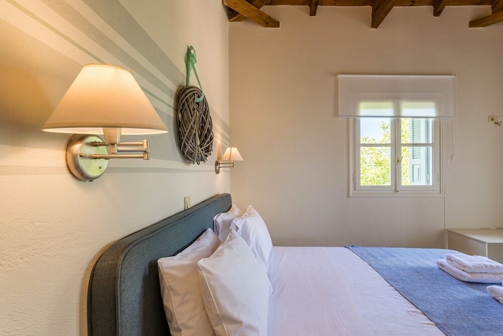 Фото Lithos Stoupa Villas