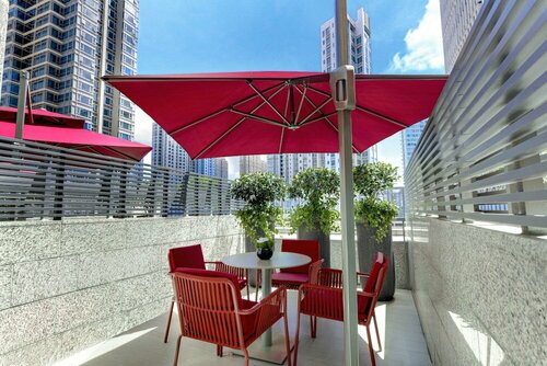 Гостиница Harbour Plaza Metropolitan Shanghai в Шанхае