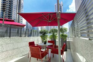 Гостиница Harbour Plaza Metropolitan Shanghai