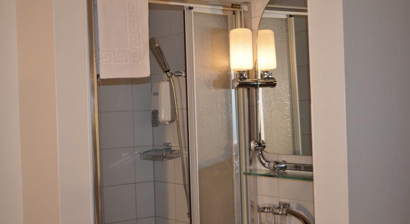 Фото Hotel Schweizerhof Wetzikon GmbH