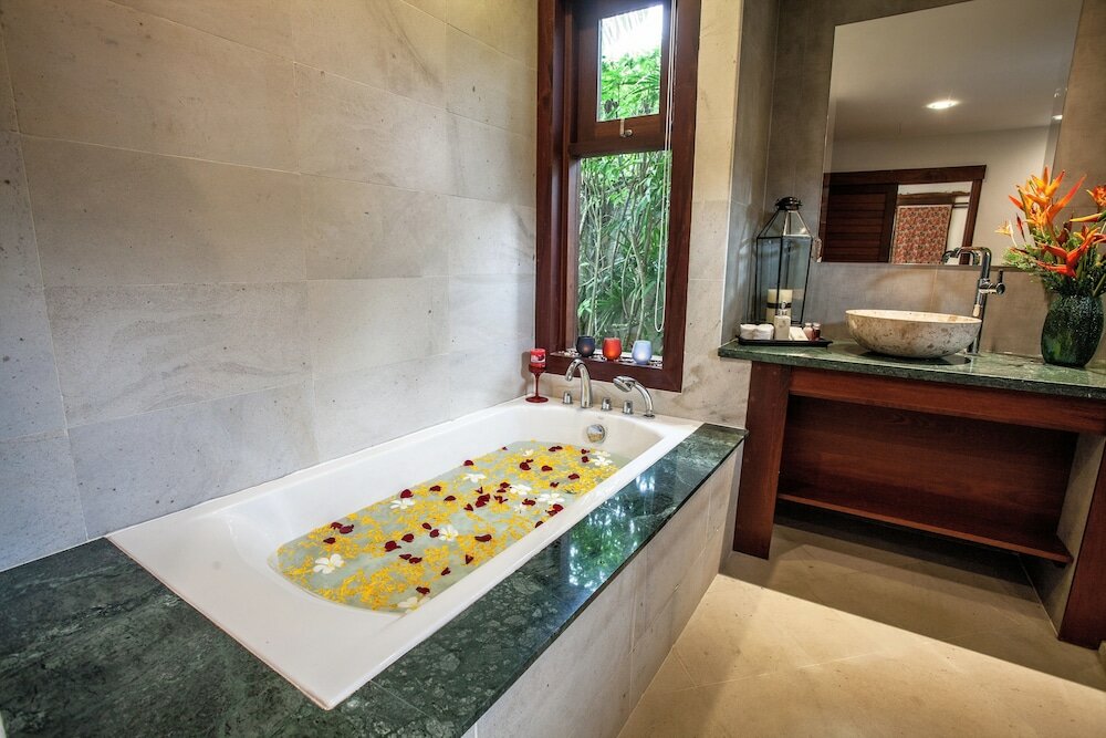 Фото Baan Pinya Balinese Style Aonang Pool Villa