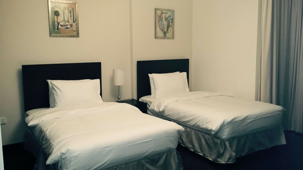 Фото Tulip Hotel And Suites