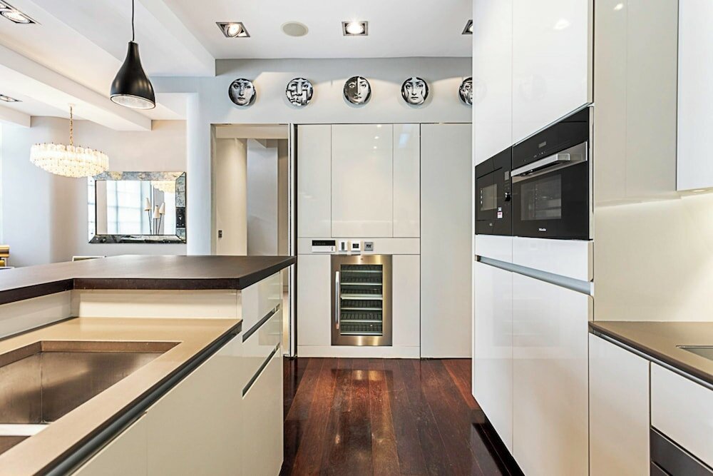 Фото Lavish Mews House - Notting Hill