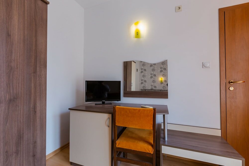 Фото Classic Double or Twin Room in Dafinka Guest House