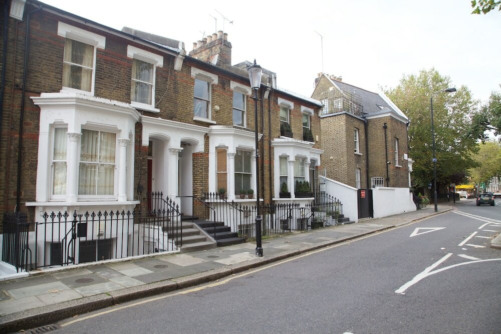 Фото 1 Bedroom Apartment near Kings Road