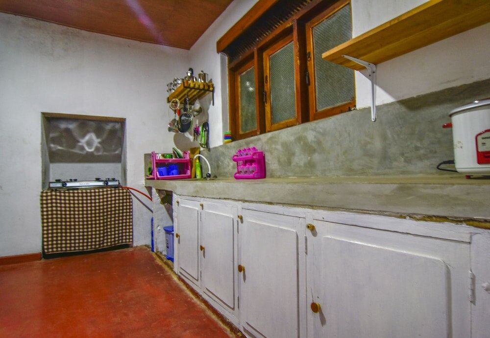 Фото Jay's Bunks-Kandy Hostel - Adults Only