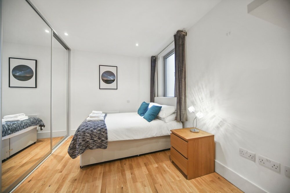 Фото 2 Bed Executive Apartment Near Camden Market with WiFi