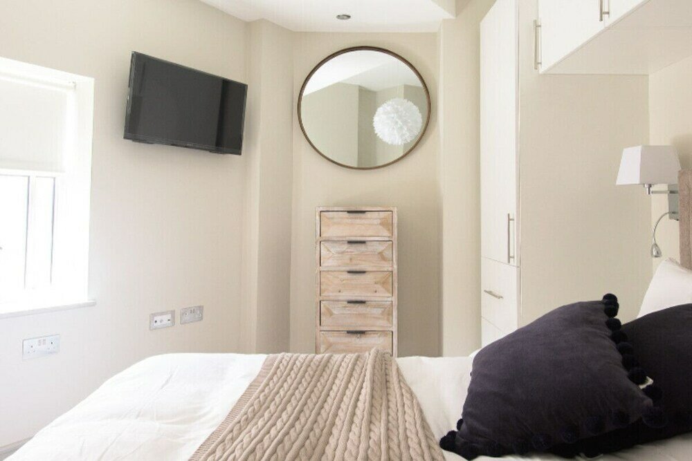 Фото The Mayfair Retreat - Modern & Central 1bdr in 3 Apartments