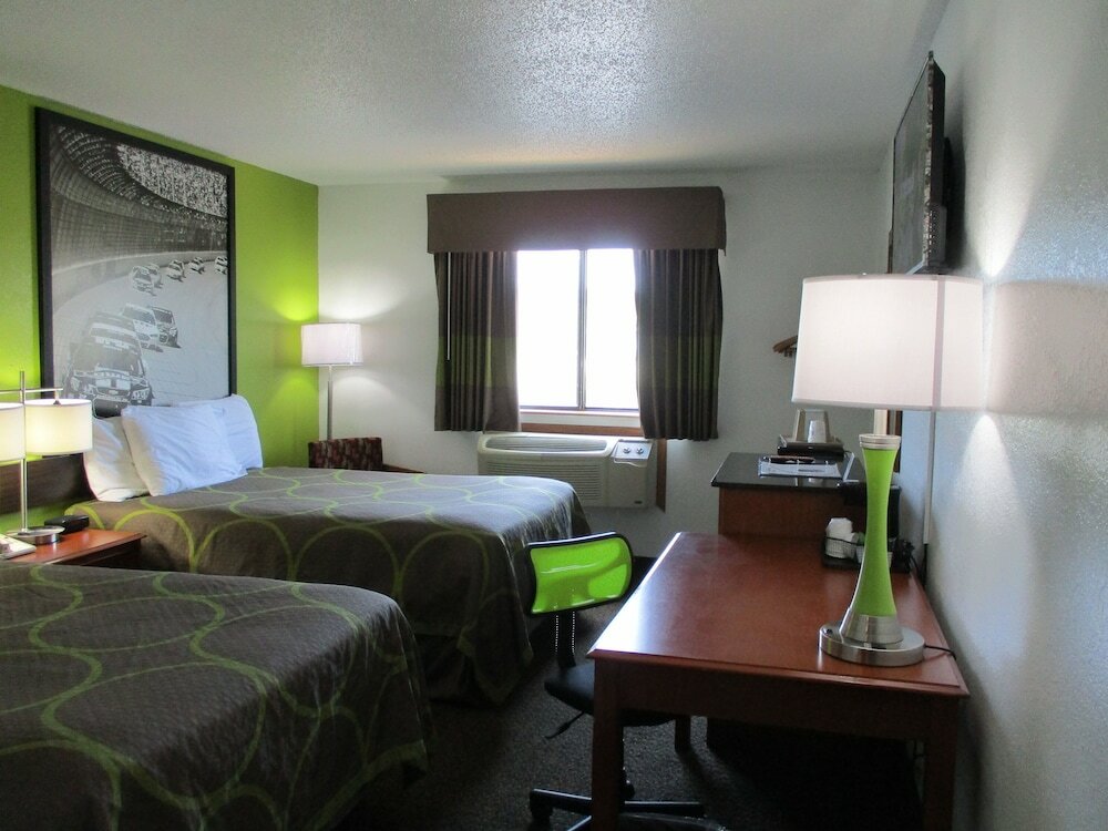 Фото Super 8 by Wyndham Franklin