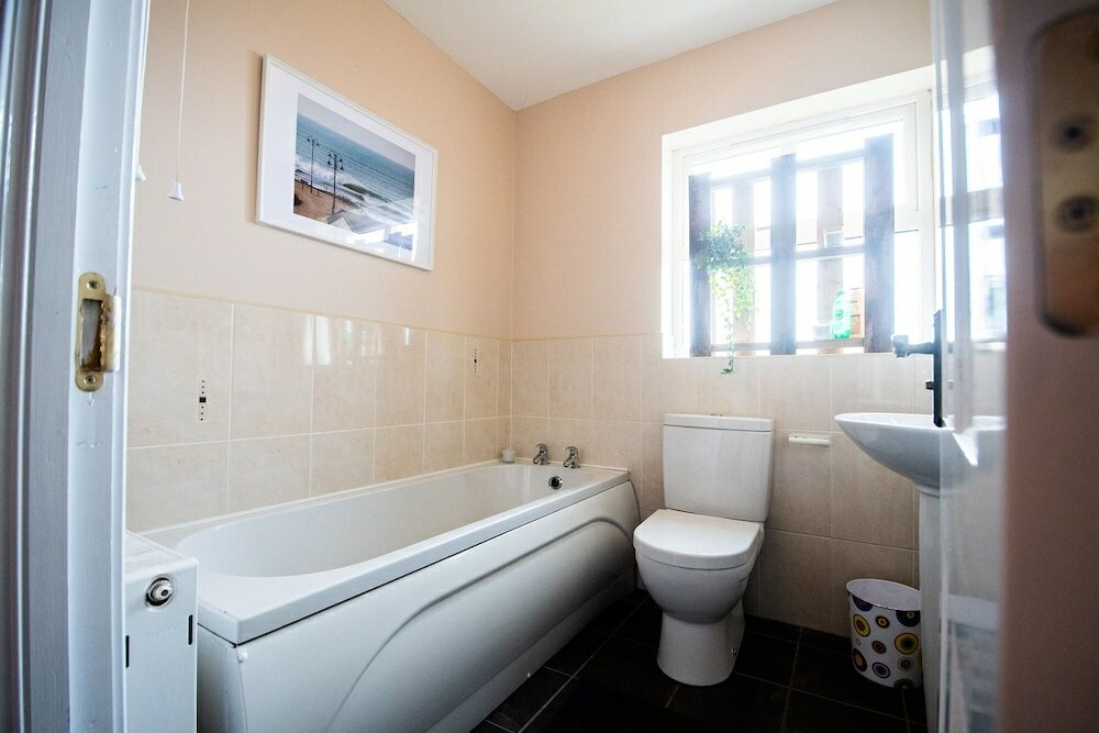 Фото Modern Central Three Bedroom House