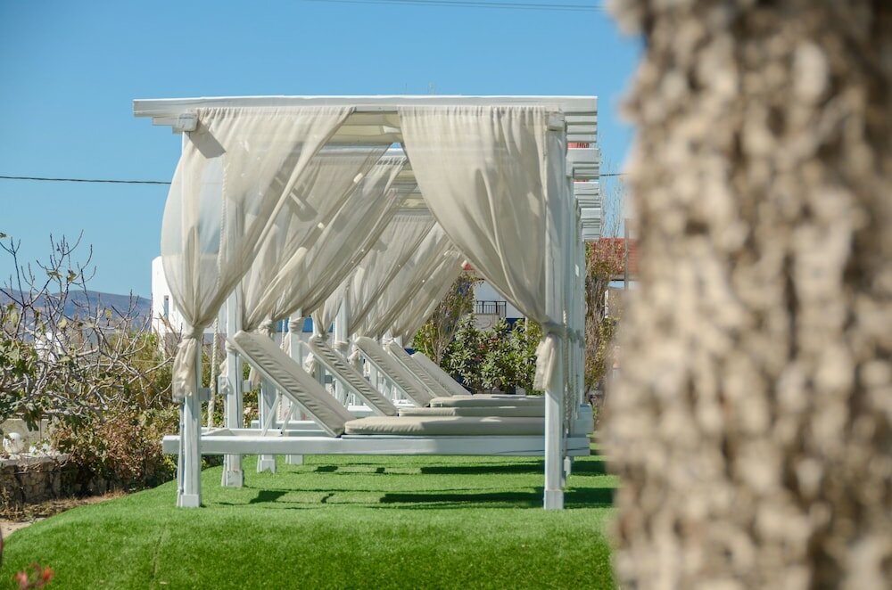 Фото Birikos Studios & Apartments