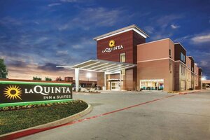 Гостиница La Quinta Inn & Suites by Wyndham Dallas Northeast-Arboretum