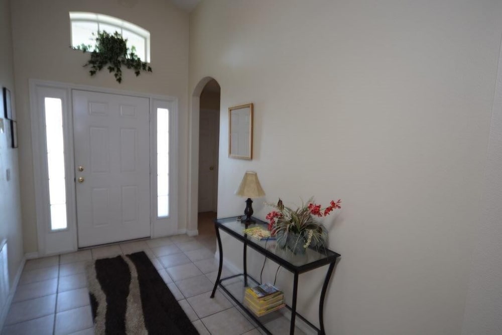 Фото 3 Bedroom Orlando Vacation Pool Home With Water View, Hot Tub, Games Room Near Disney!