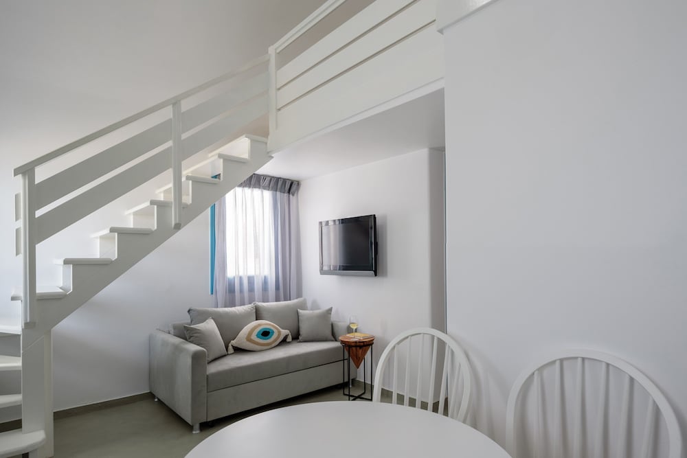 Фото Kalestesia Suites