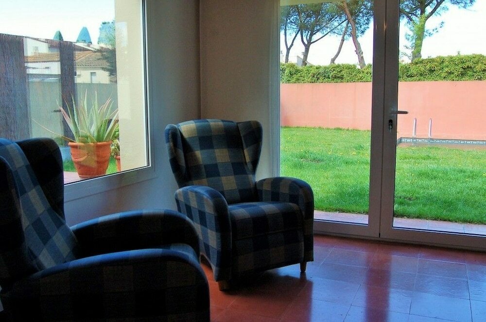 Фото Casa a 15 minutos de la playa, con jardin privado y piscina