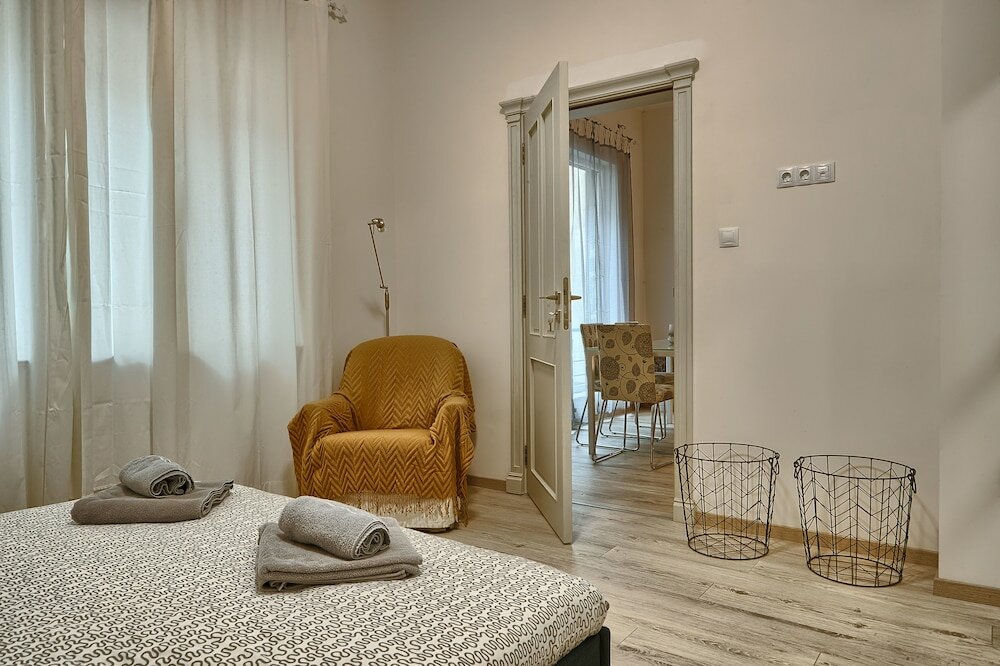 Фото Baratero City Corner II Apartment