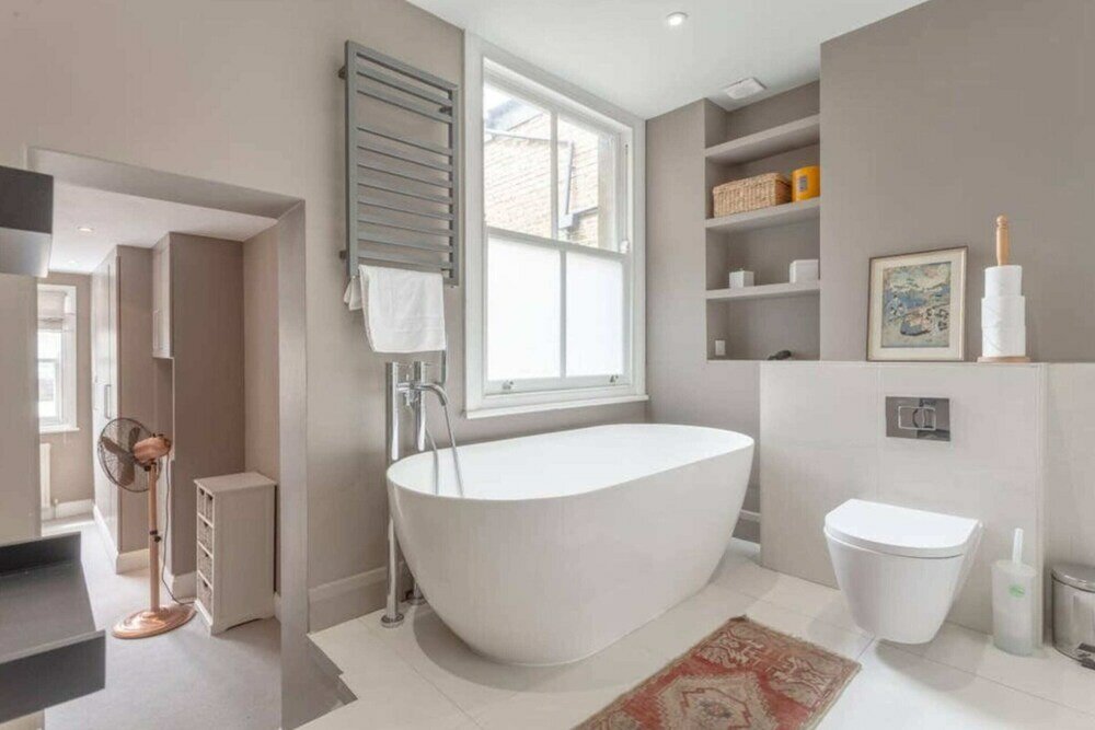 Фото Contemporary 2bd Flat w Patio, Clapham!