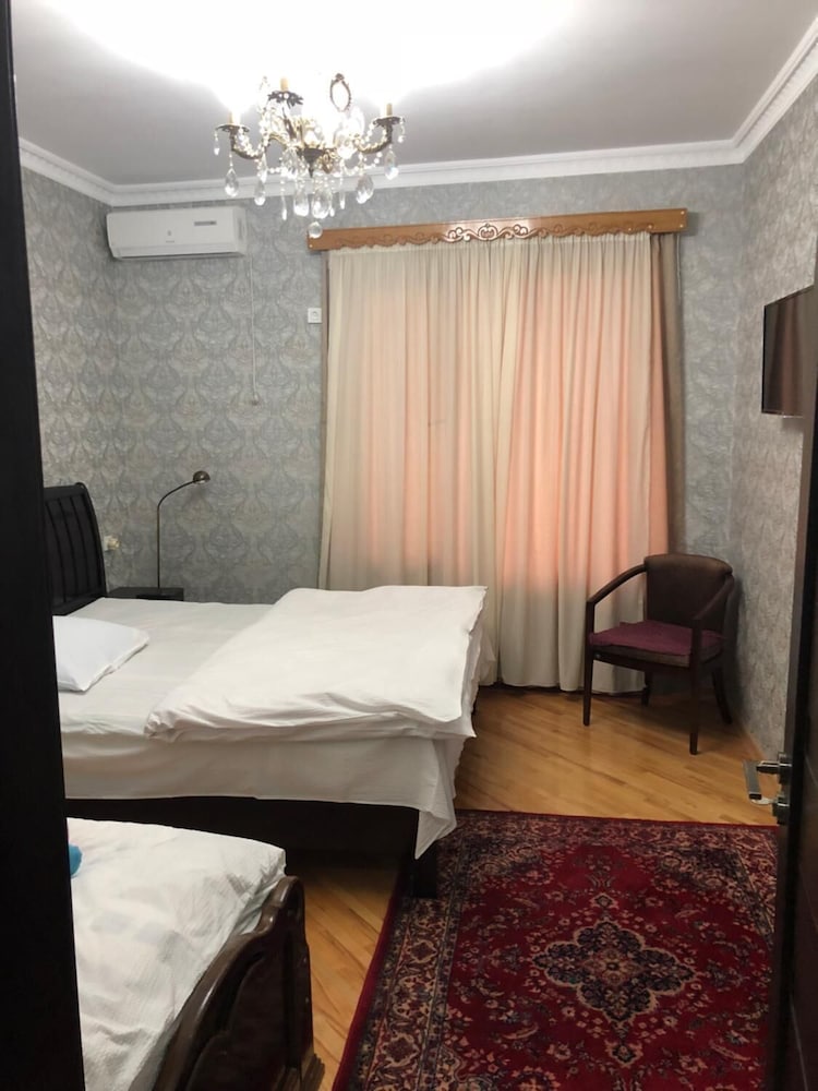 Фото Guest House TasuNia