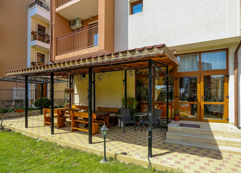 Фото Family 2 Bedroom Apartment in Dafinka Guest House