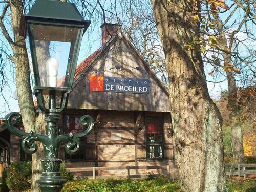 Гостиница Hotel De Broeierd Enschede в Энсхеде