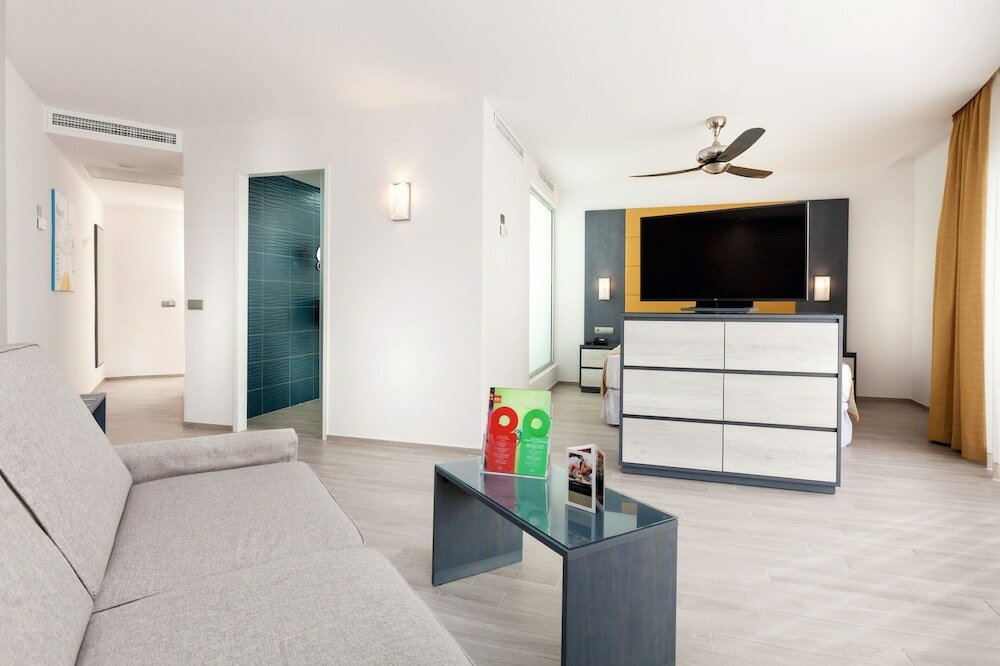 Фото Hotel Riu Vistamar - All Inclusive