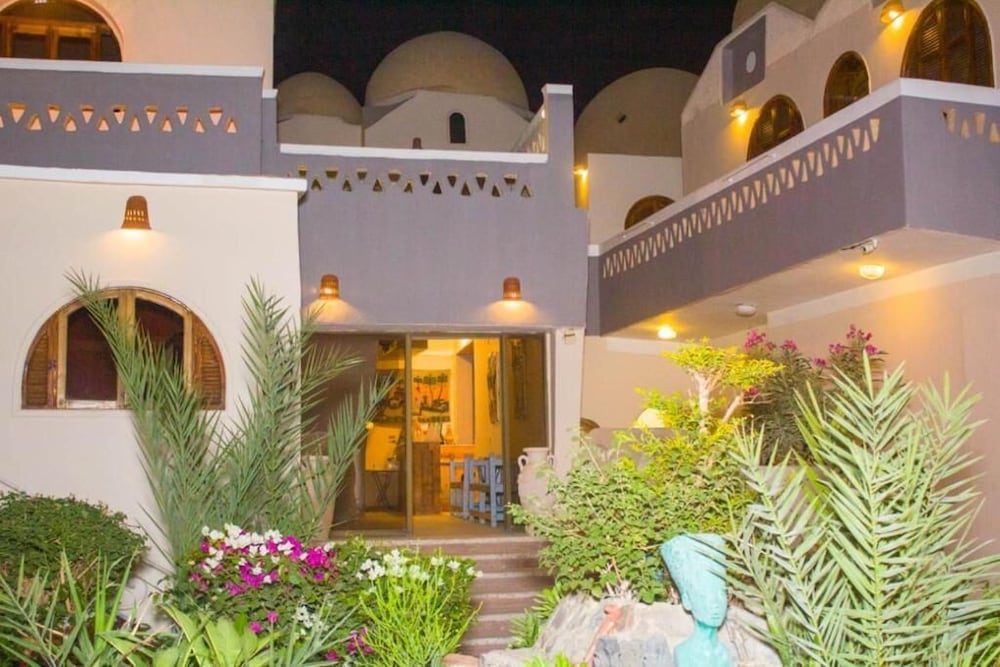 Фото Desert paradise Hotel