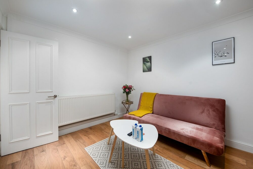 Фото Anderson Street by Capital