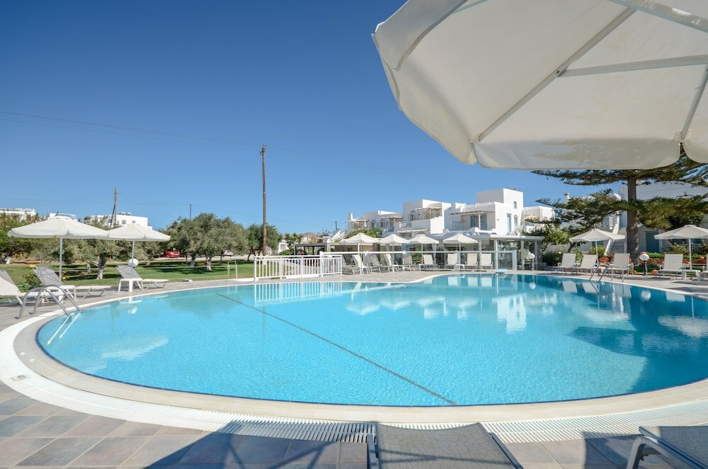 Фото Birikos Studios & Apartments