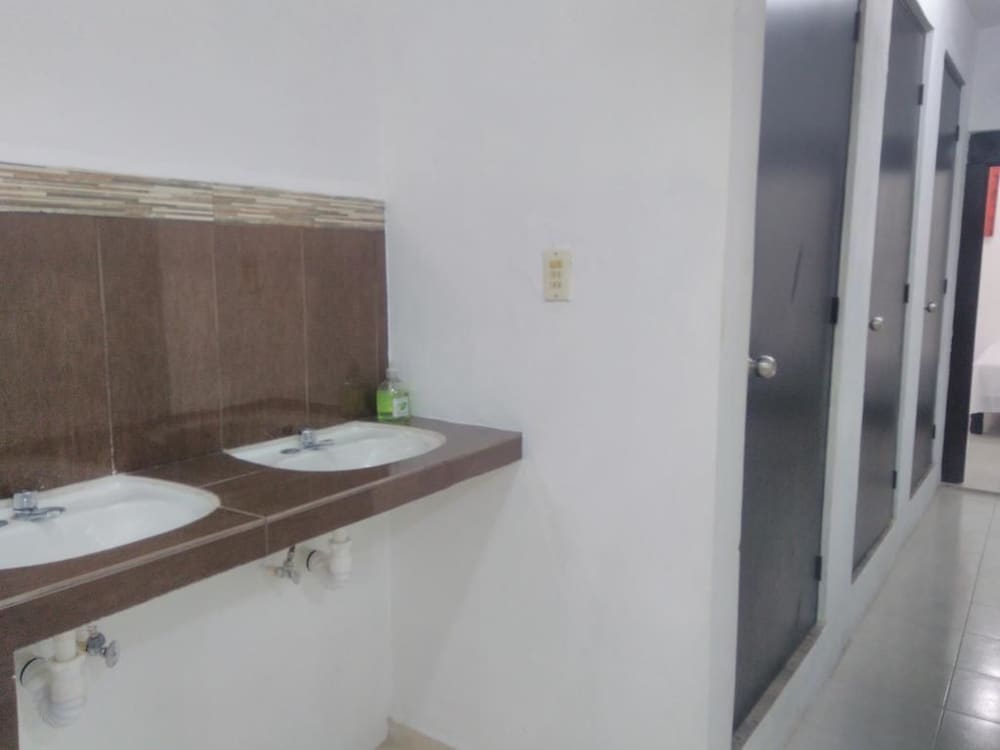 Фото Hostal Frida - Adults Only - Hostel