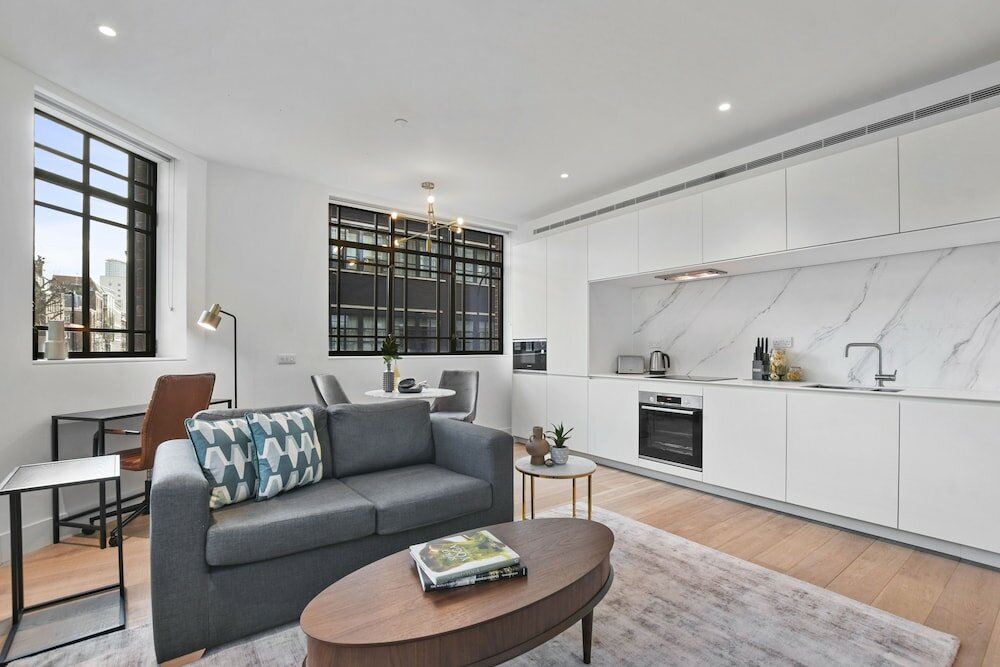 Фото Whitfield Street Residences by Q Apartments