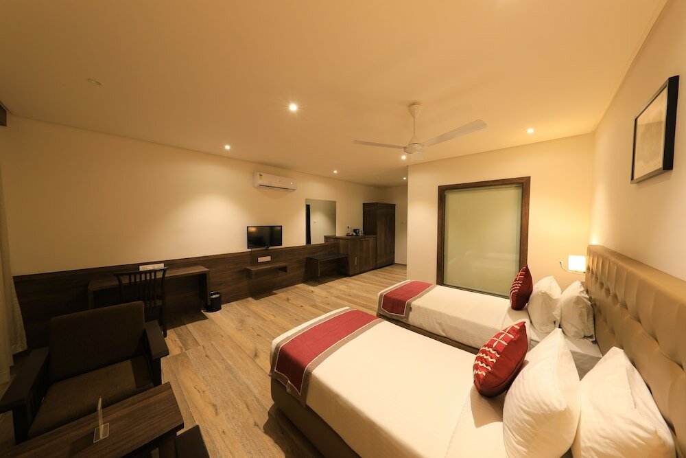 Фото Отель The Byke Suraj Club