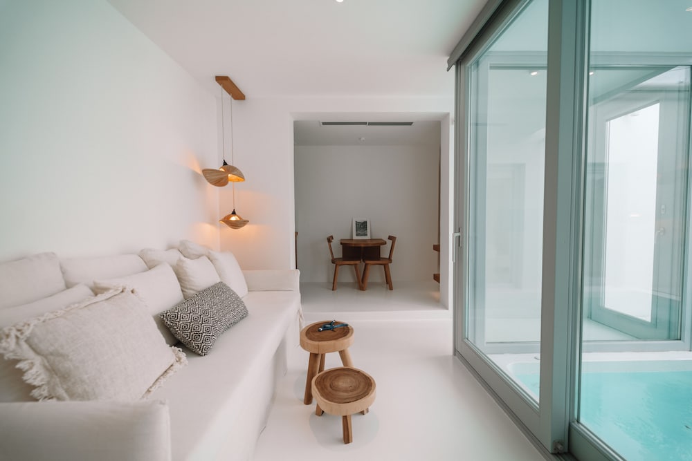 Фото Nelya Suites