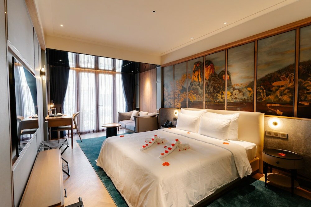 Фото La Passion Premium Cau Go Hotel