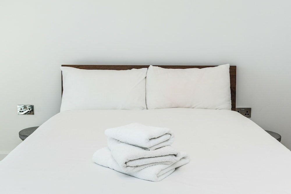 Фото 2 Bedroom Apartment on Homerton Road