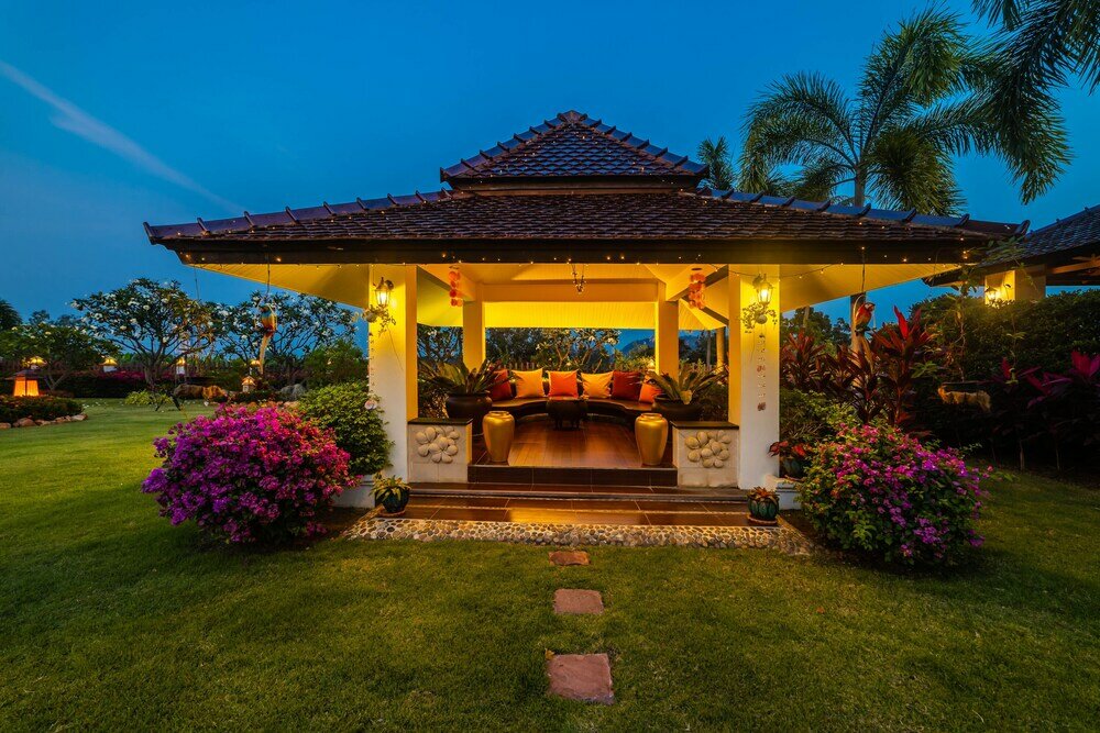 Фото Bali Style Mansion In Great Location Hg