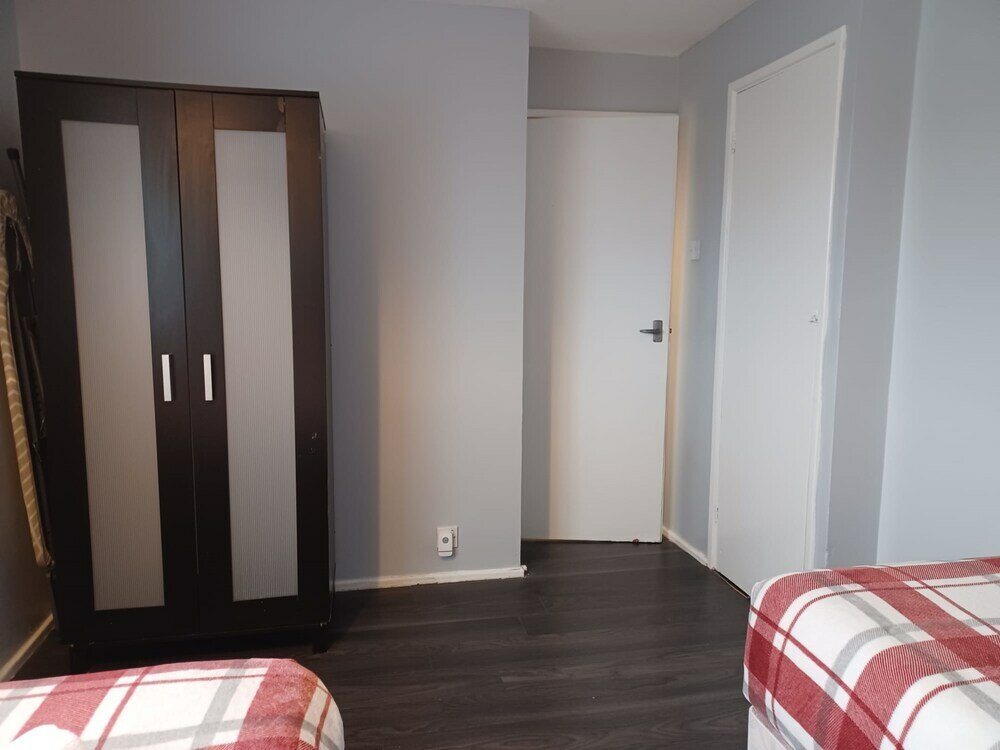 Фото Poynters House - Huku Kwetu Luton